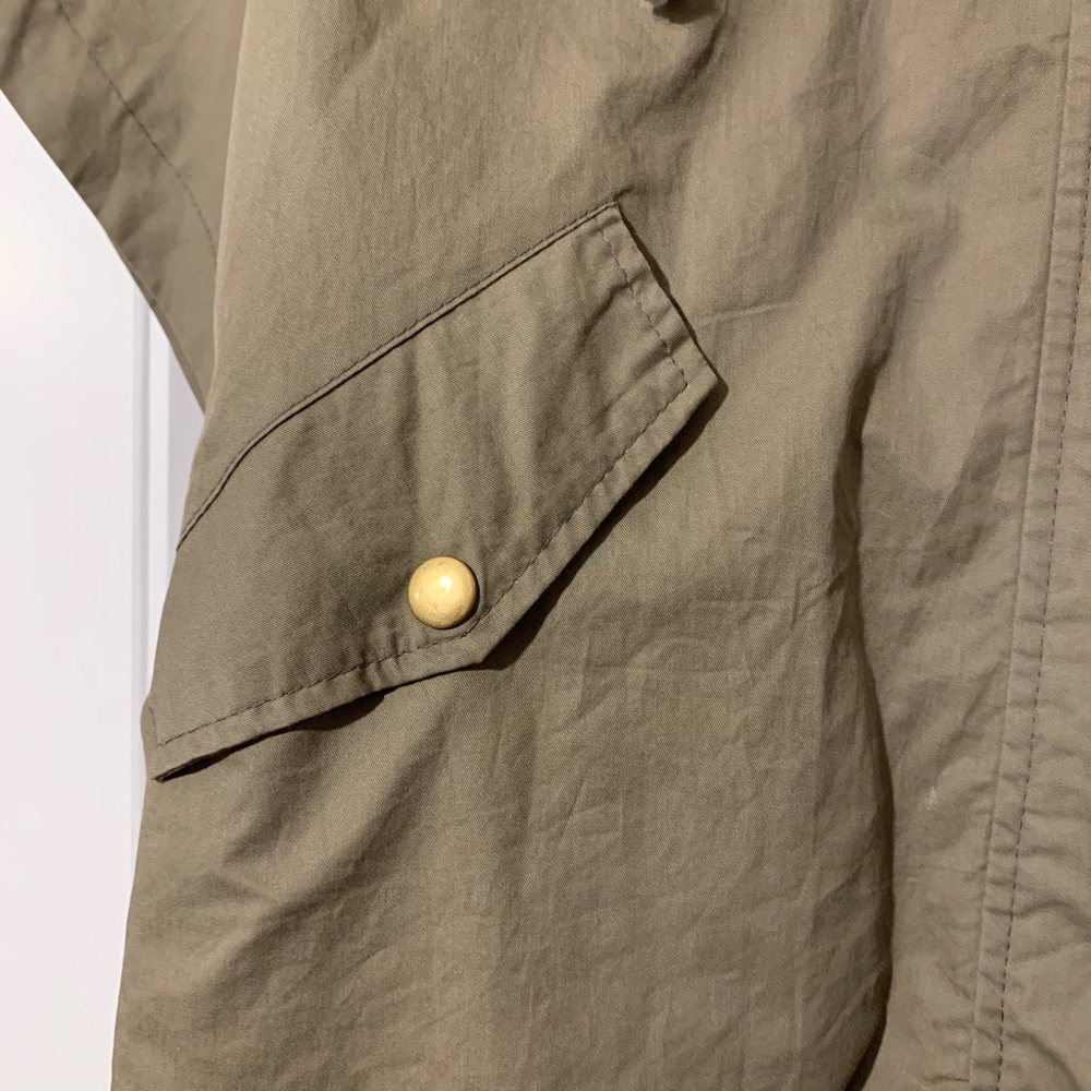 Short Cape Jacket - Picture 2 of 4